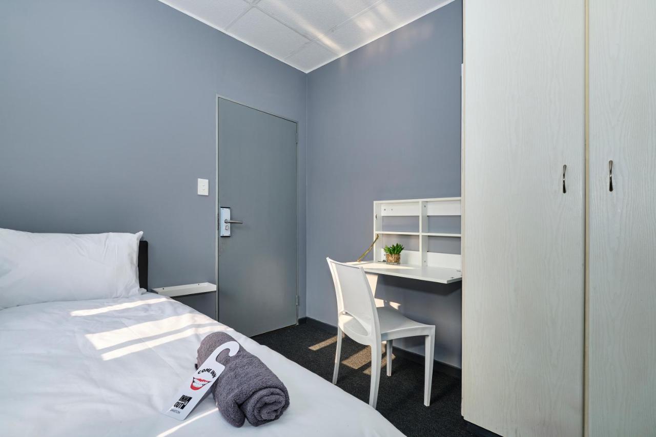 Inn & Out Sandton 요하네스버그 외부 사진